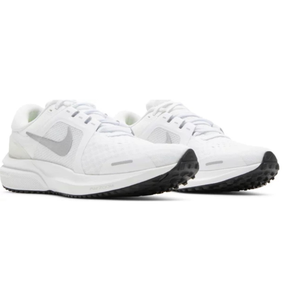 2021
Wmns Air Zoom Vomero 16 'White Metallic Silver'